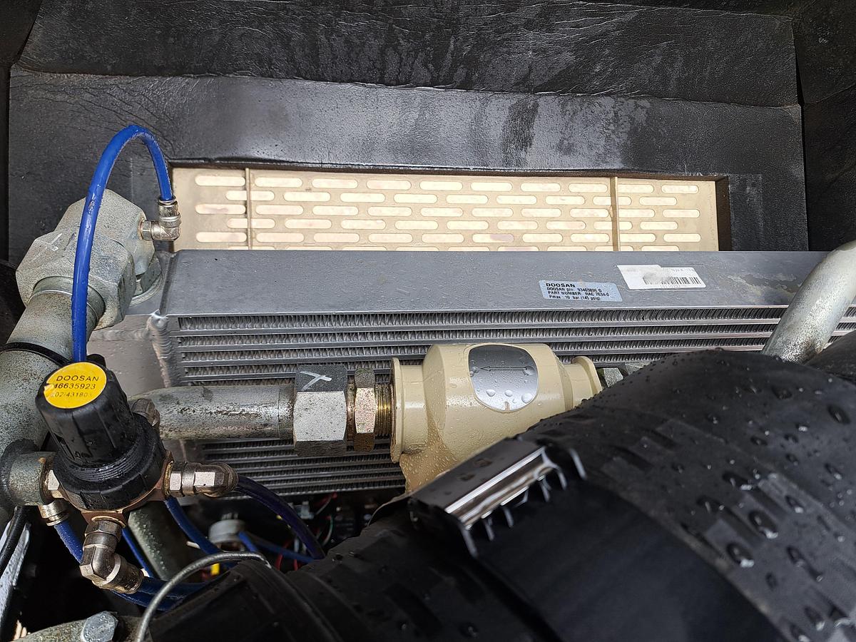Used Doosan 7/41 with aftercooler