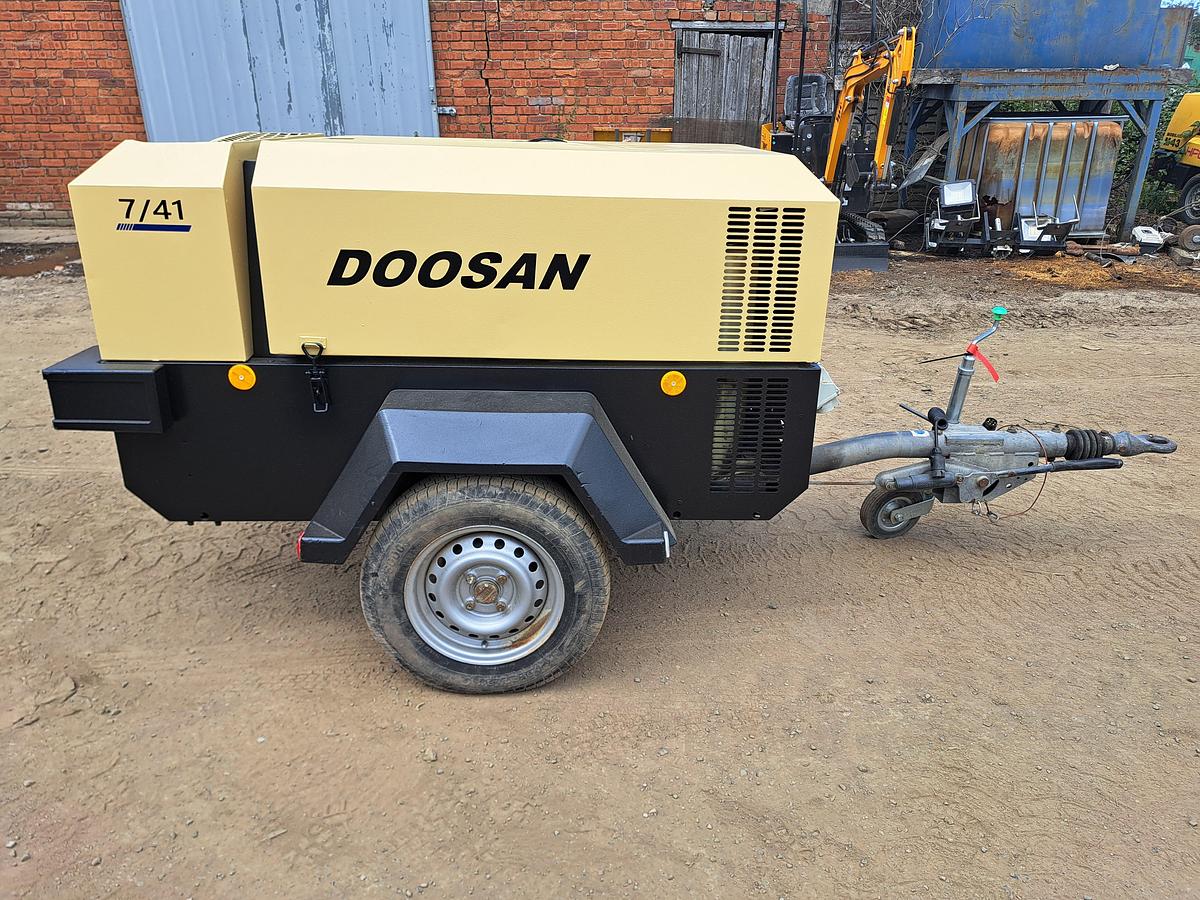 Used Doosan 7/41 compressor generator 