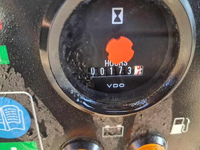 Used DOOSAN INGERSOLL RAND 7/41E DIESEL AIR COMPRESSOR GENERATOR 173 hours only