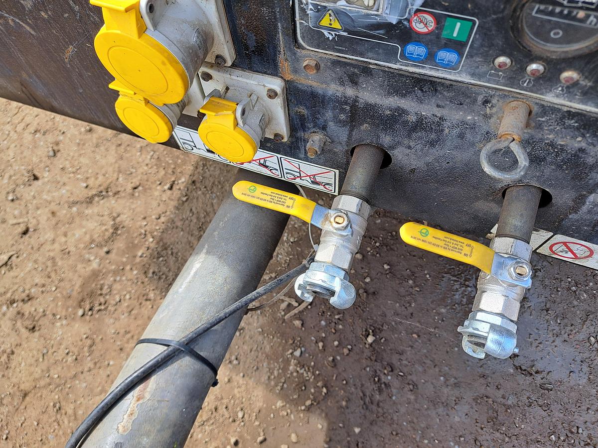 Used Doosan 7/26e Compressor generator