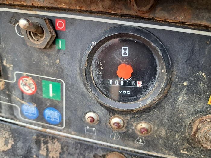 Used DOOSAN INGERSOLL RAND 7/26E DIESEL PORTABLE AIR COMPRESSOR & GENERATOR only 815