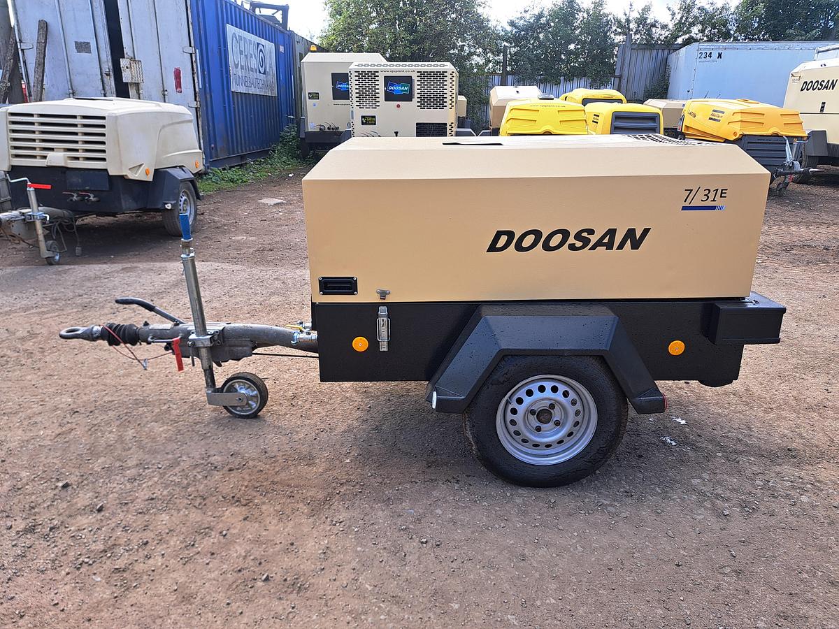 Used Doosan 7/31 compressor generator