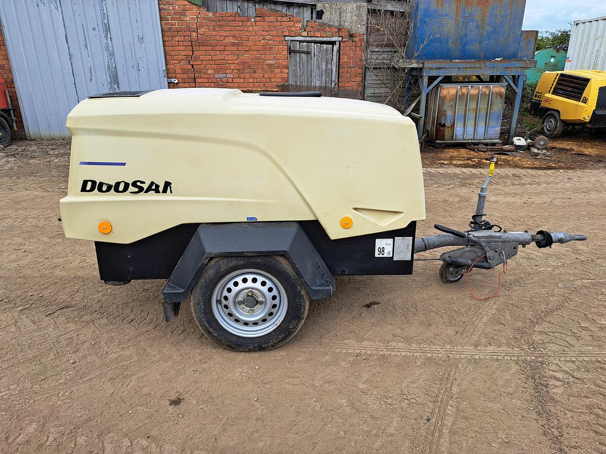 Used Doosan 7/31 compressor 