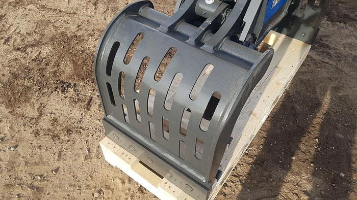 Selector Grab Suit 4 to 8 Tonne Machine