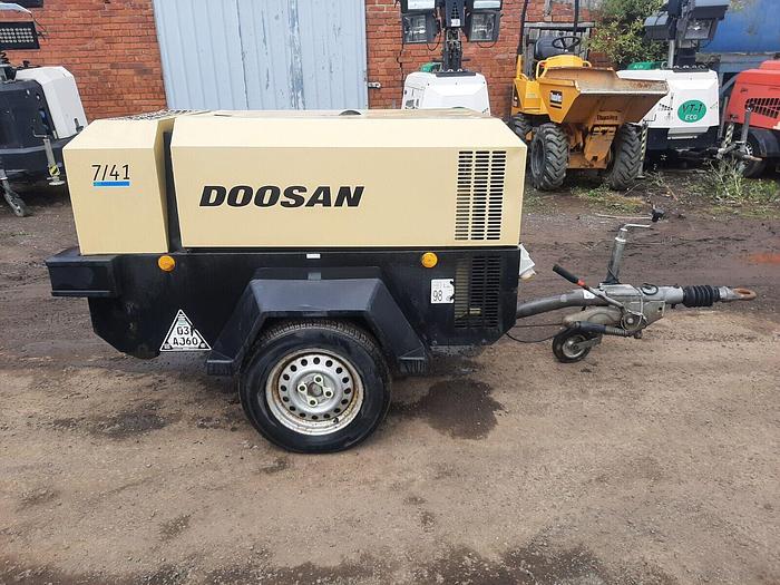 Used DOOSAN 7/41E DIESEL PORTABLE AIR COMPRESSOR GENERATOR