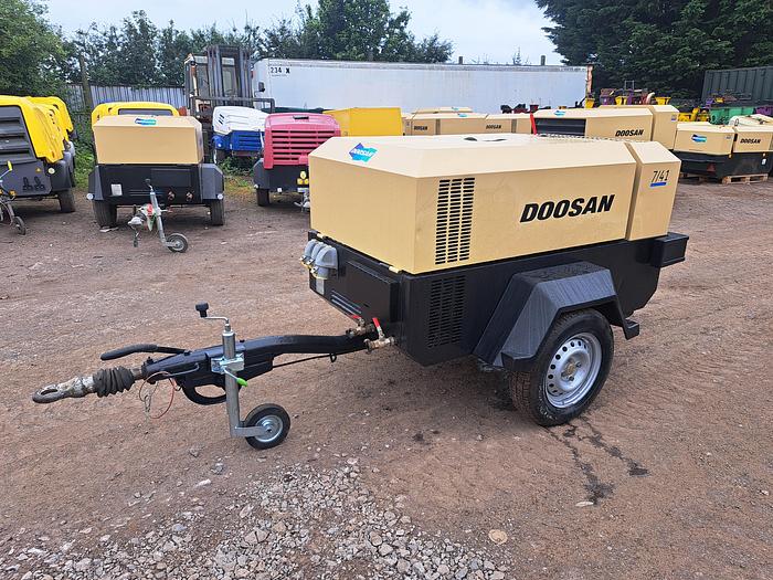 Used Doosan 7/41 compressor generator
