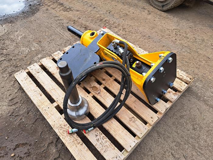 Refurbished Arrowhead R70 Post driving hammer breaker