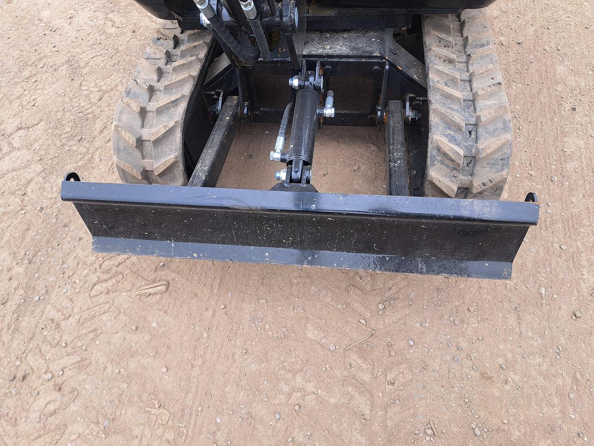 Used Kpc Kv15 mini digger