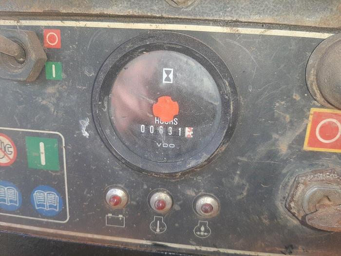 Used DOOSAN INGERSOLL RAND 7/26E DIESEL PORTABLE AIR COMPRESSOR & GENERATOR only 631