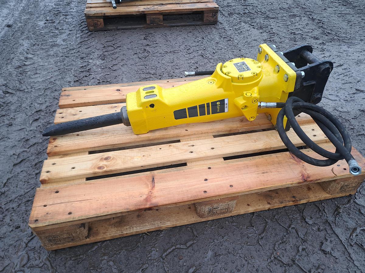 Used Atlas copco Sb152