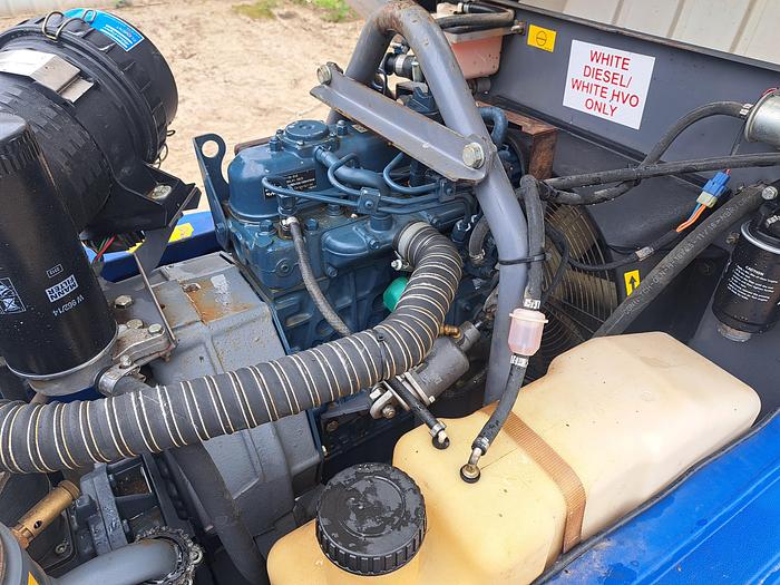Used Atlas copco xas47 compressor