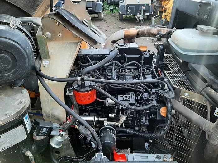 Used DOOSAN INGERSOLL RAND 7/41+ DIESEL PORTABLE AIR COMPRESSOR Low Hours