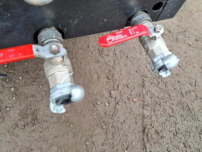 Used DOOSAN INGERSOLL RAND 7/41 DIESEL PORTABLE AIR COMPRESSOR Low Hours