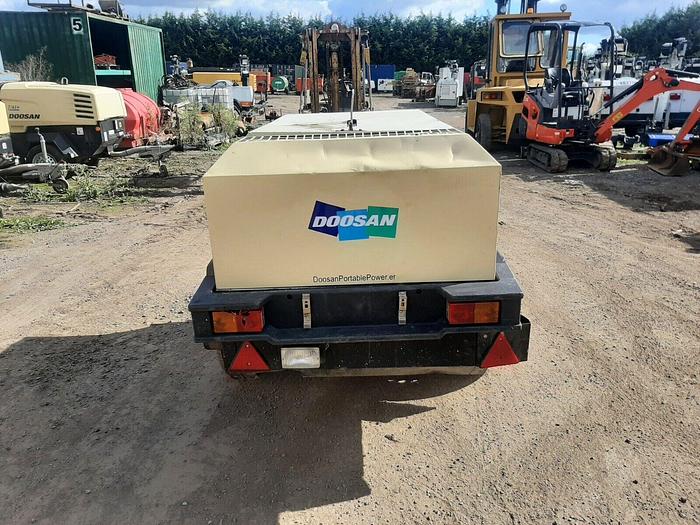 Used DOOSAN INGERSOLL RAND 7/41 DIESEL PORTABLE AIR COMPRESSOR LOW HOURS
