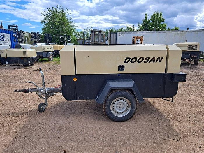 Used 2011 Doosan Compressor 7/71 Portable Compressor 260cfm From £260