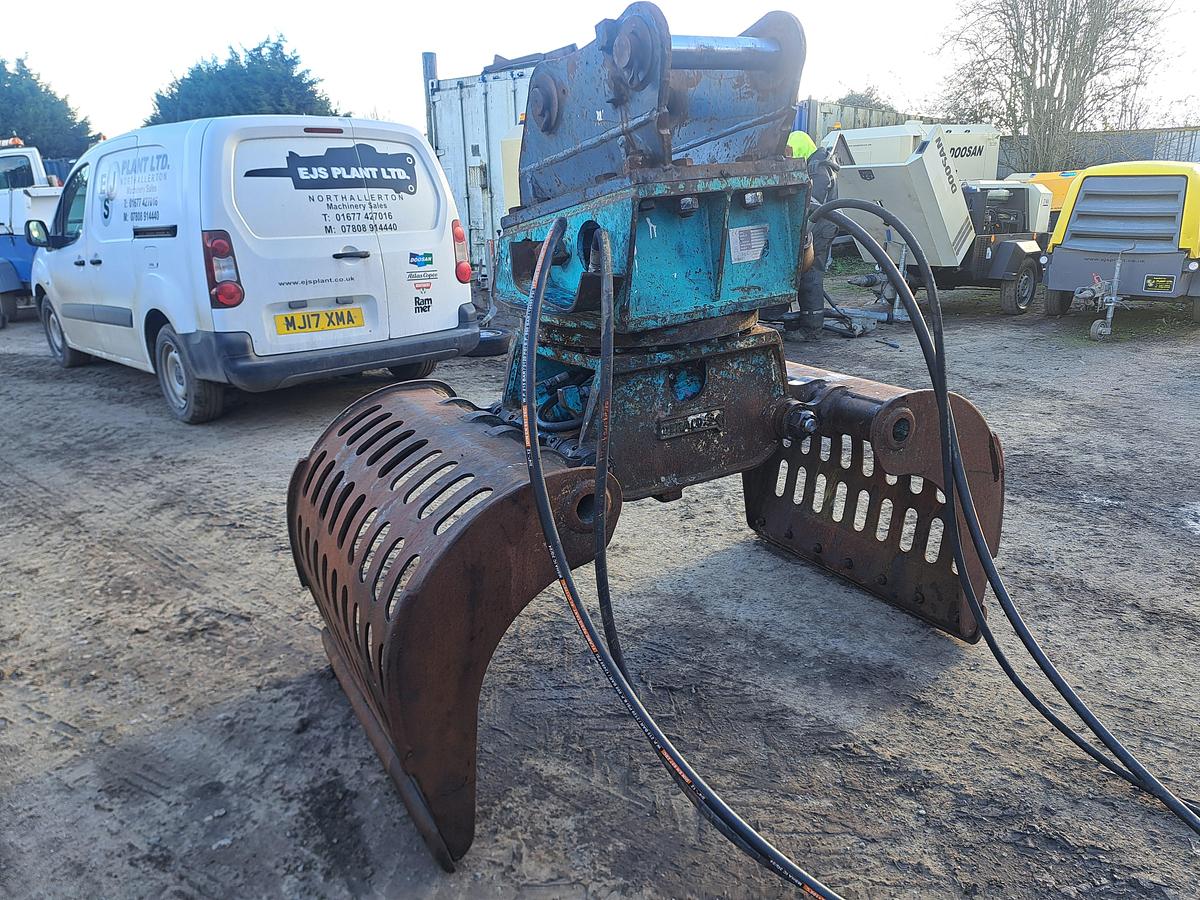 Used Dahaco selector grab
