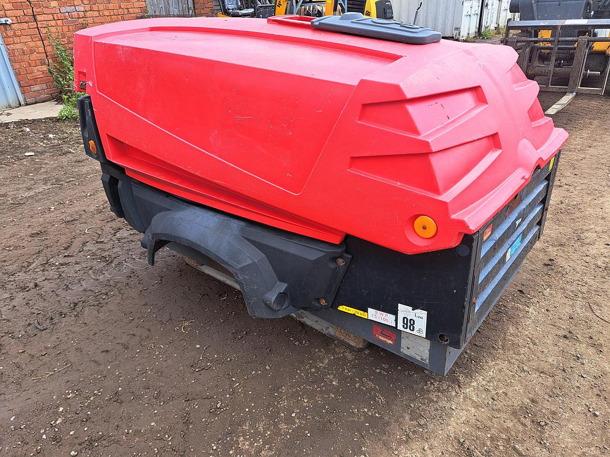 Used Atlas copco xas67