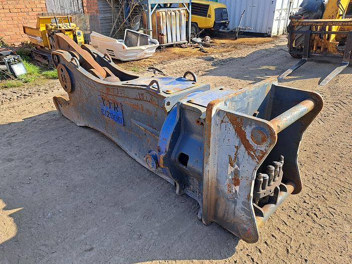 Used Vtn CI2000 shear