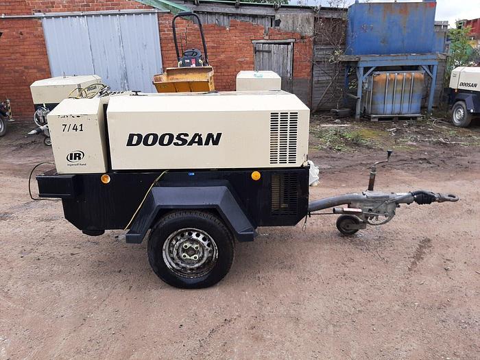 Used DOOSAN 7/41E DIESEL PORTABLE AIR COMPRESSOR GENERATOR