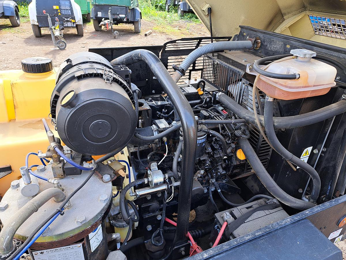 Used Doosan 7/26e Compressor generator