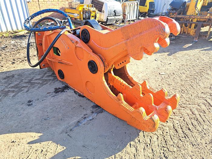Used Hydraulic pulveriser