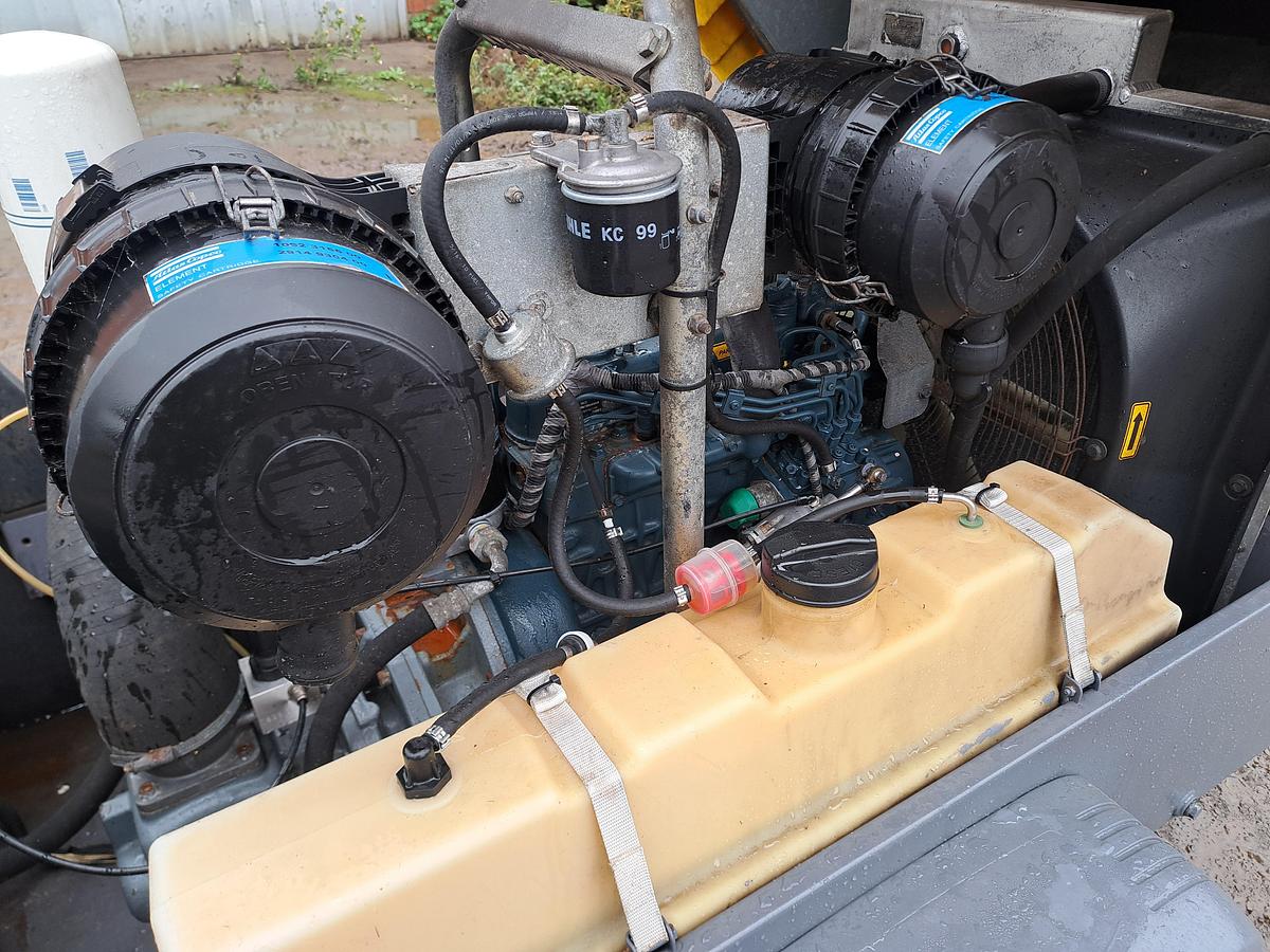 Used Atlas copco xas68