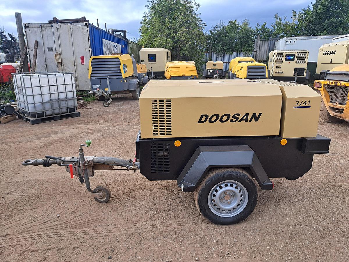 Used Doosan 741,140cfm 