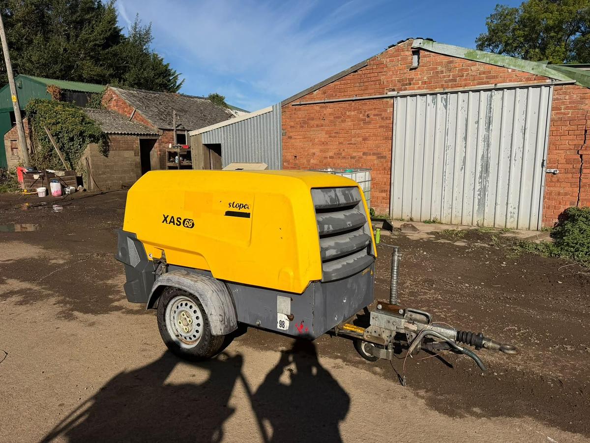 Used Atlas copco xas68