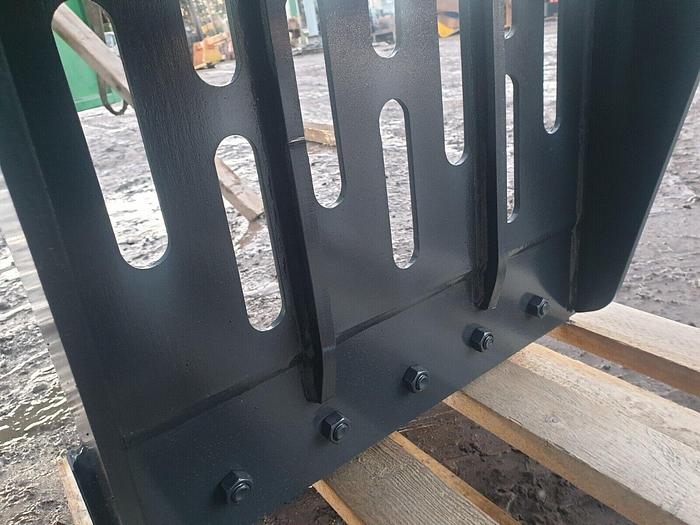 Selector Grab Suit 8 to 13 Tonne Machine