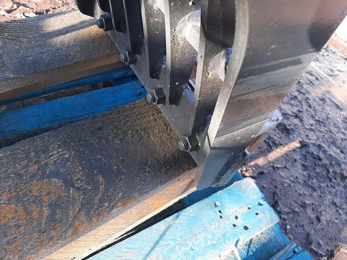 Selector Grab Suit 3 to 5 Tonne Machine