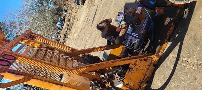 Used USED HEADACHE RACK MOUNTED FRUITLAND VACUUM PUMP MOD# 500LUFH  WITH HYDRAULIC MOTOR AND HYDRAULIC COOLER/FILTER