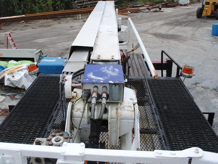 Used Altec LS63 on 2015 International 4300 SBA 4x2 Reg Cab Flatbed Truck - M37501