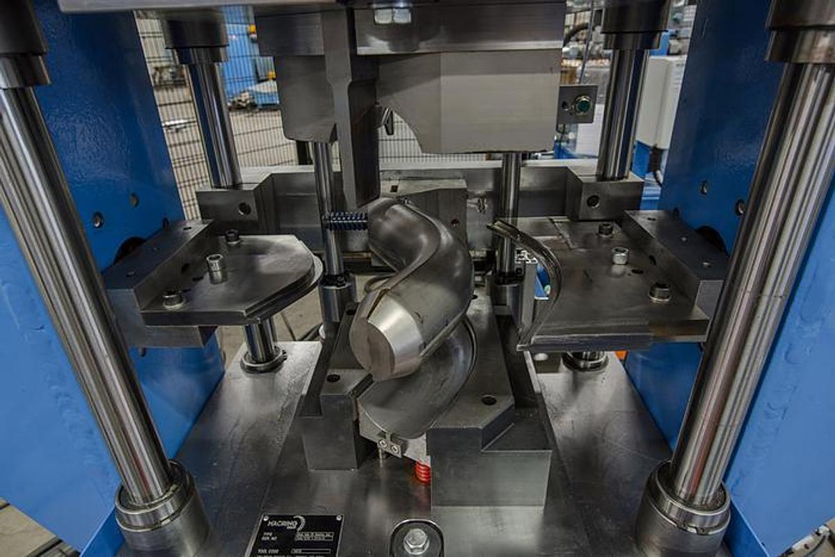 New  F&P : Seamed Elbow Mfg. Equipment i.p.
