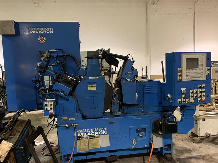 Used CINCINNATI MODEL 220-8 CENTERLESS GRINDER