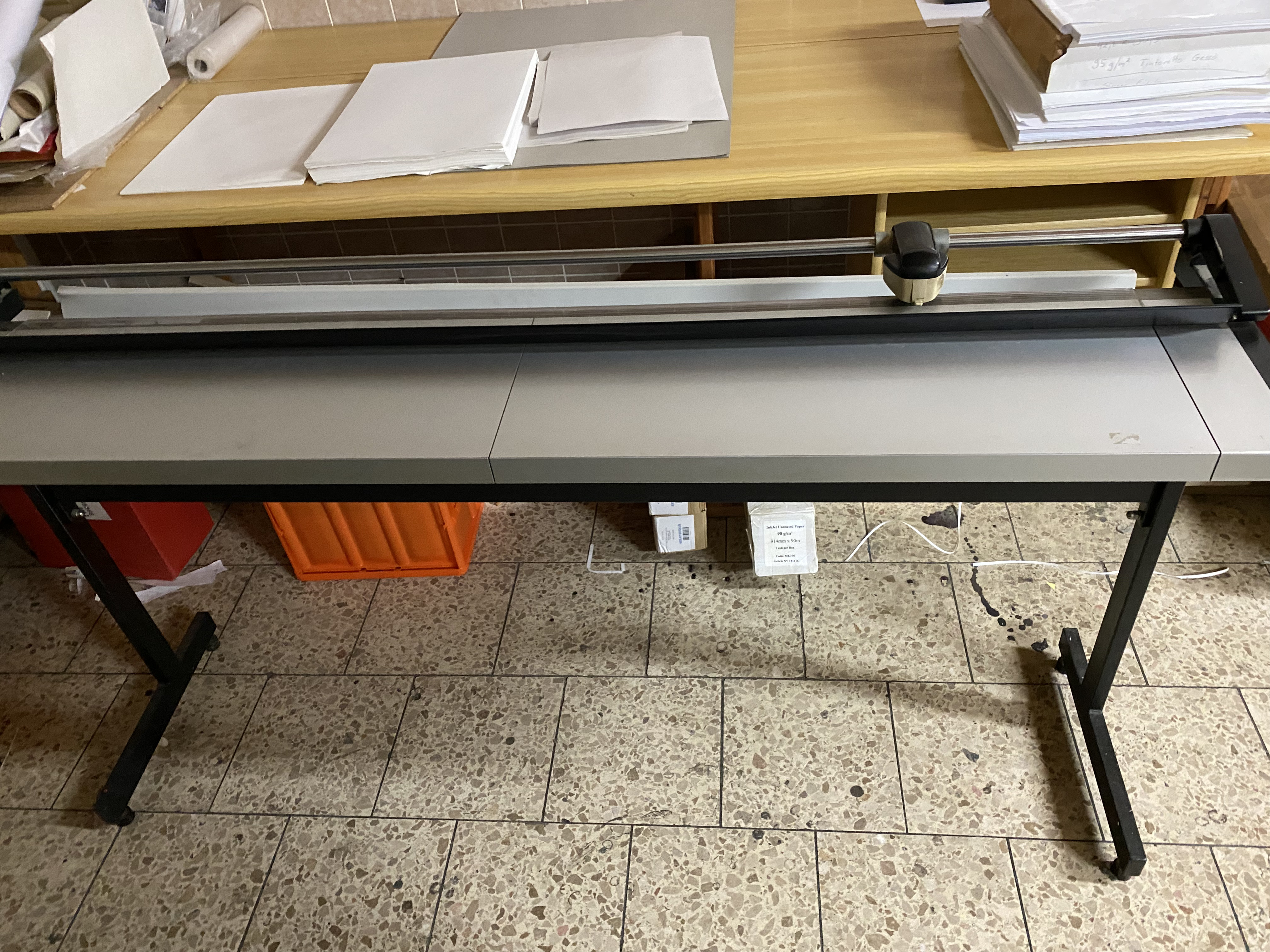 Neu Rowe 59 Schneidtisch