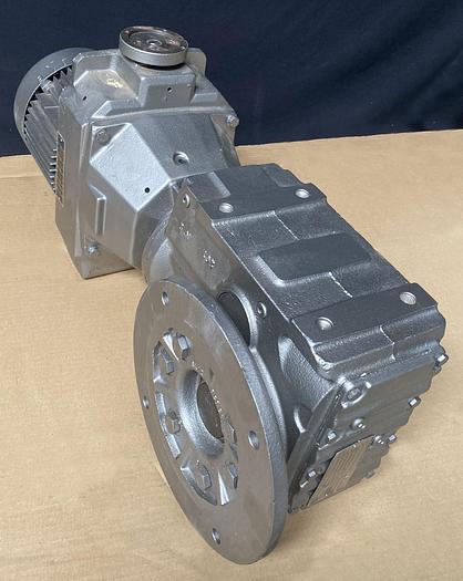 NEW Sew-Eurodrive Electric Motor with Reeves Drive and Stirrer Attachment, for stirring a 300 Gallon Kettle