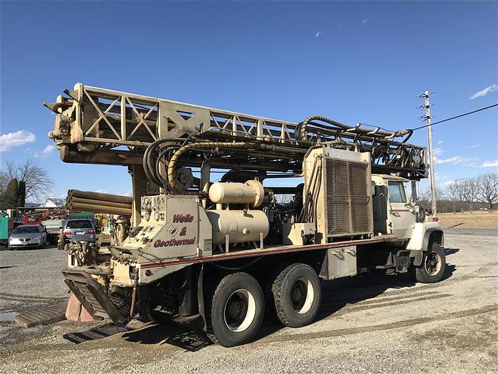 Used 1988 Ingersoll-Rand T3W Drill Rig