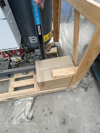 Used ATLAS COPCO MODEL BD250 DESSICANT COMPRESSED AIR DRYER-NEVER USED