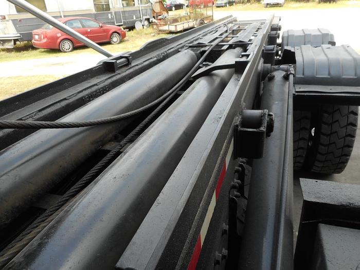 Used 2005 MACK GRANITE CV713