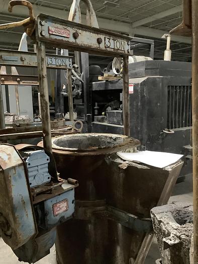 Used MODERN 3 TON POURING LADLE