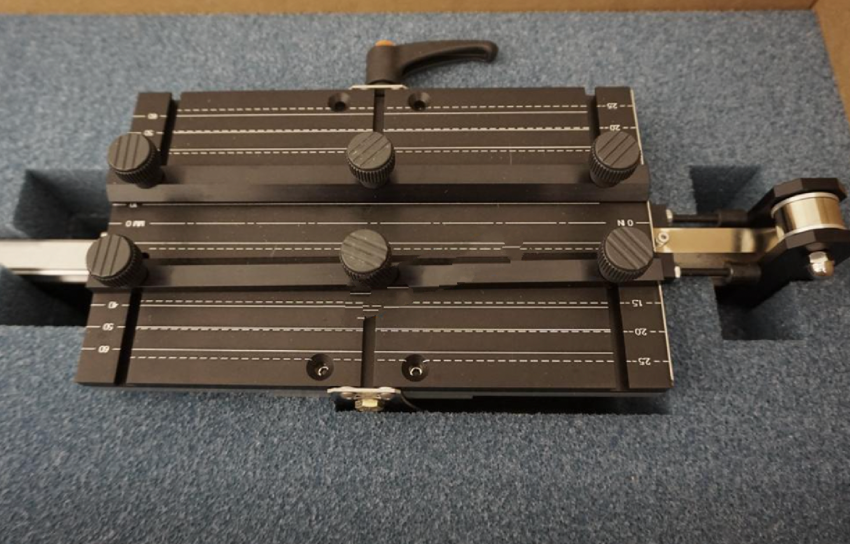 Used Instron 2820-036 variable angle peel test fixture- NEW UNUSED