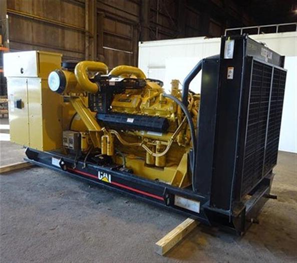 Used 2001 Caterpillar 500 kw Genset