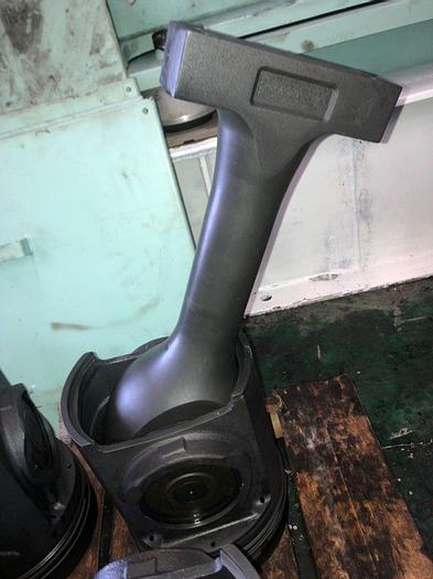 Himsen Hyundai 8H25/33P Marine engine New / Unused.