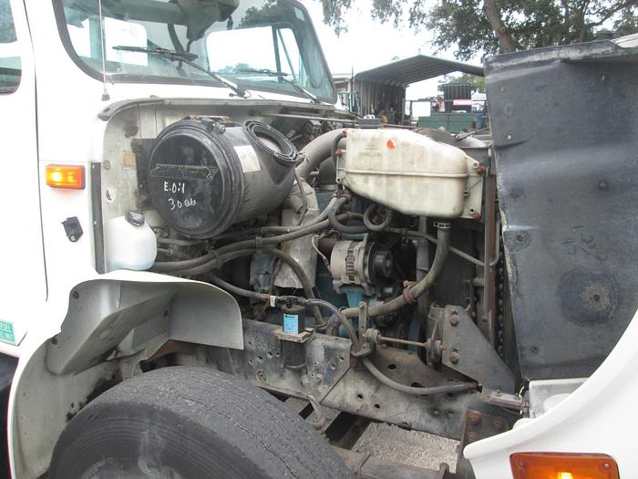 Used 2001 International 4700 Digger Derrick Truck