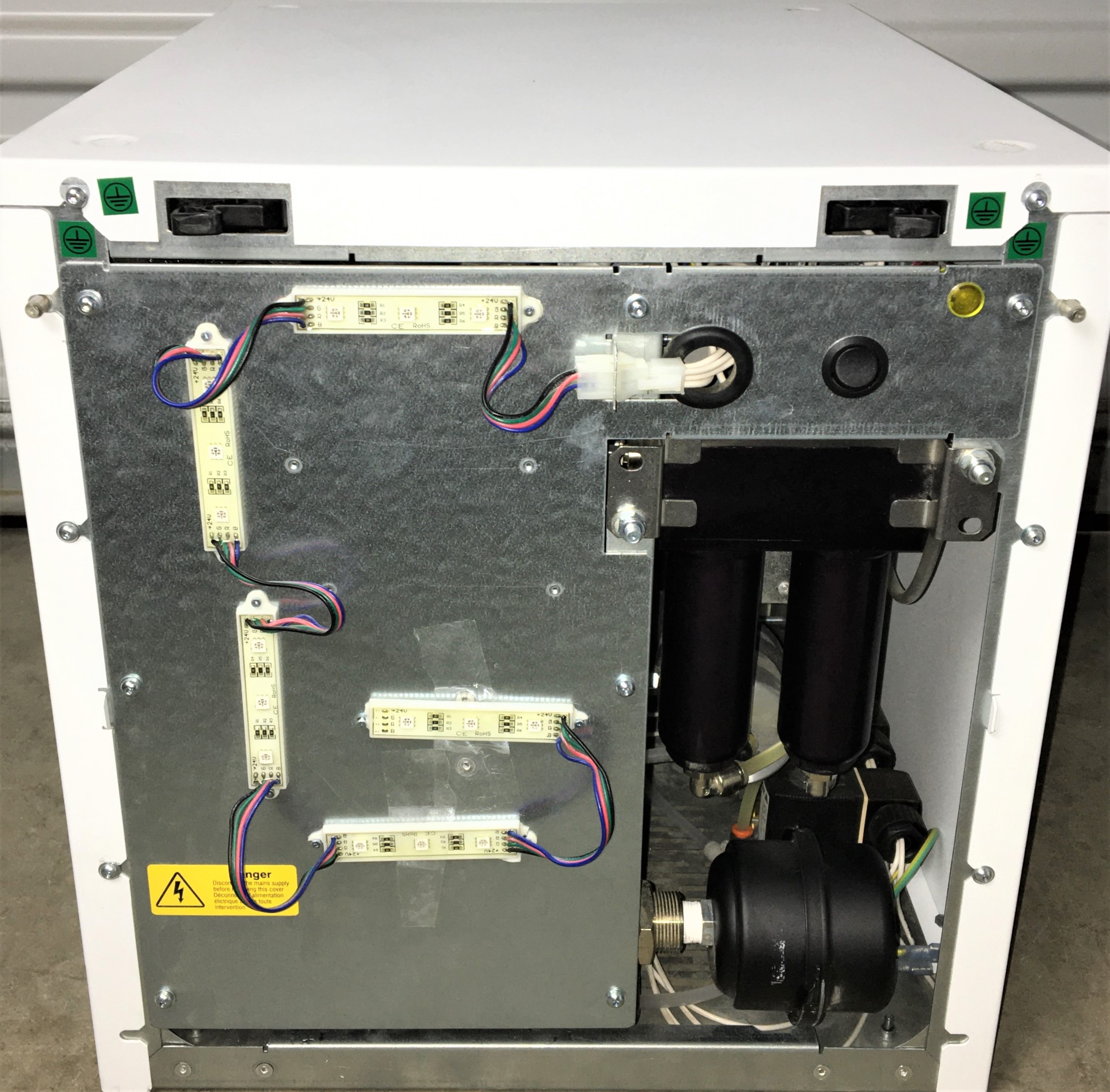 Used Peak Trace 600 Nitrogen Generator with Precision Air Compressor