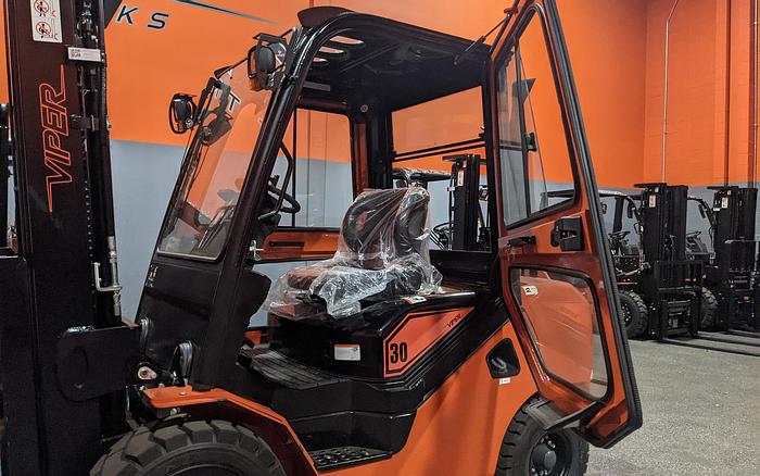 Holy Moly! 2021 Viper FD30 with Cab!