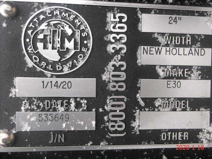 2020 NEW HOLLAND E30B  AIM BKT