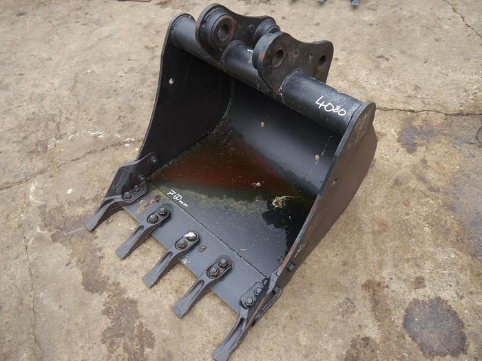 Used Digger Bucket 750mm