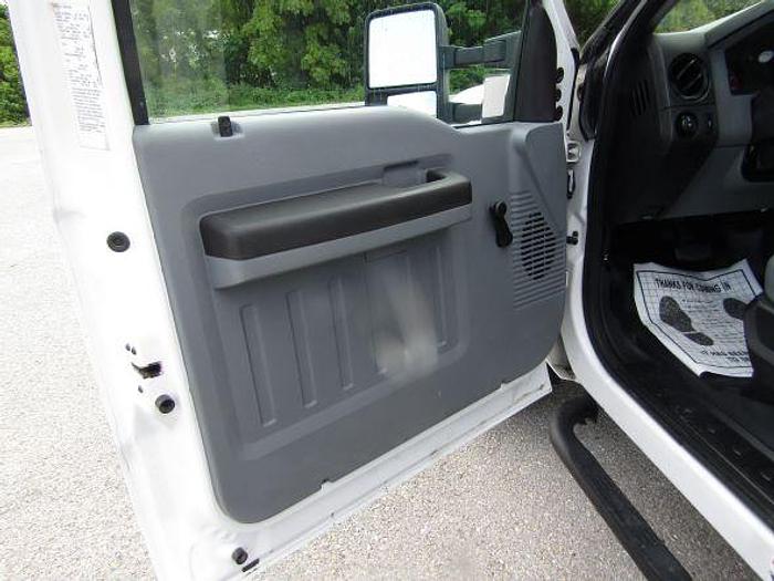 Used Versalift VST40-MH 45ft Bucket Boom on 2015 Ford F550 4x4 Utility Truck - 44904