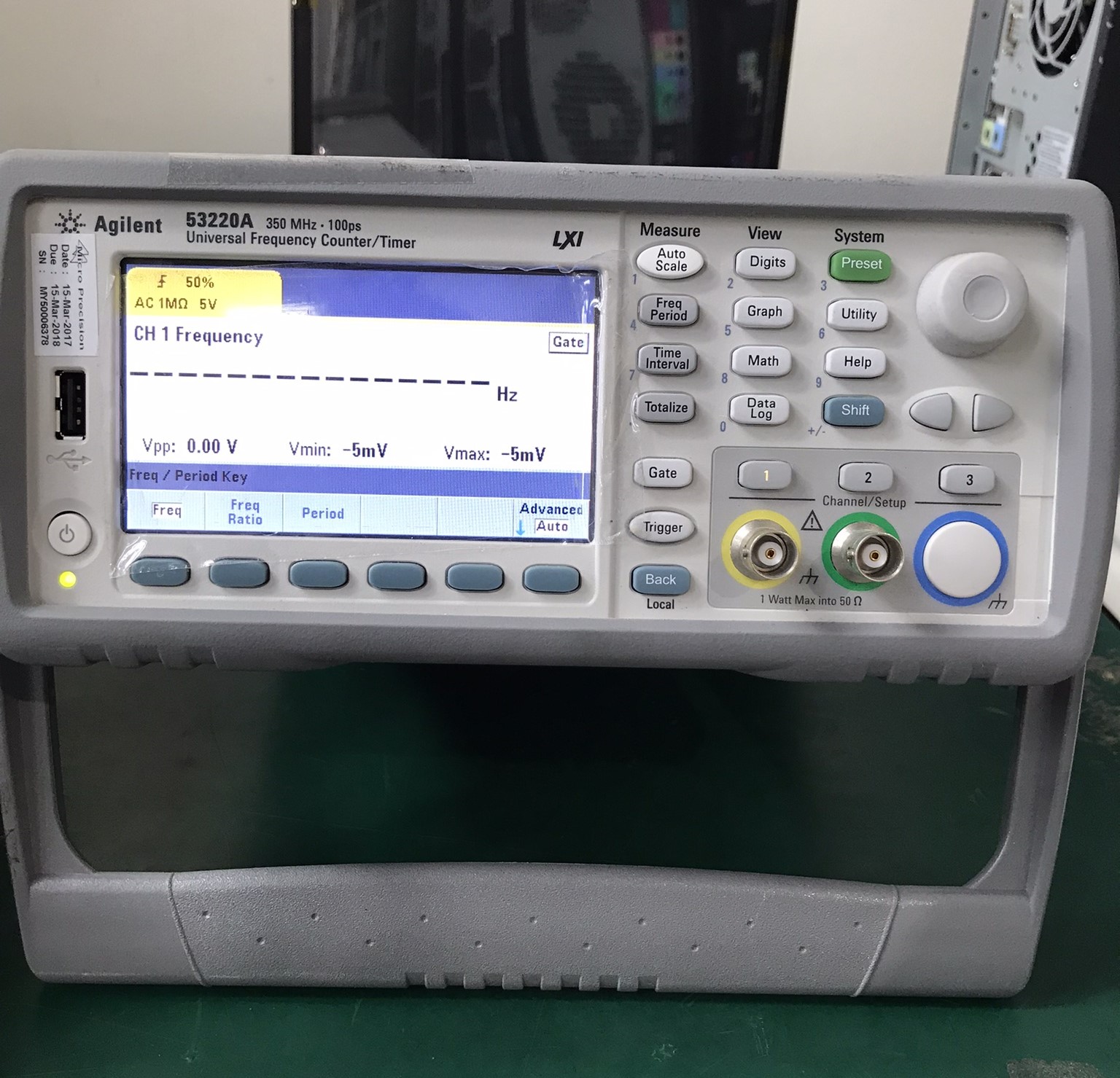 Used HP 53220A RF and Universal Frequency Counter / Timers